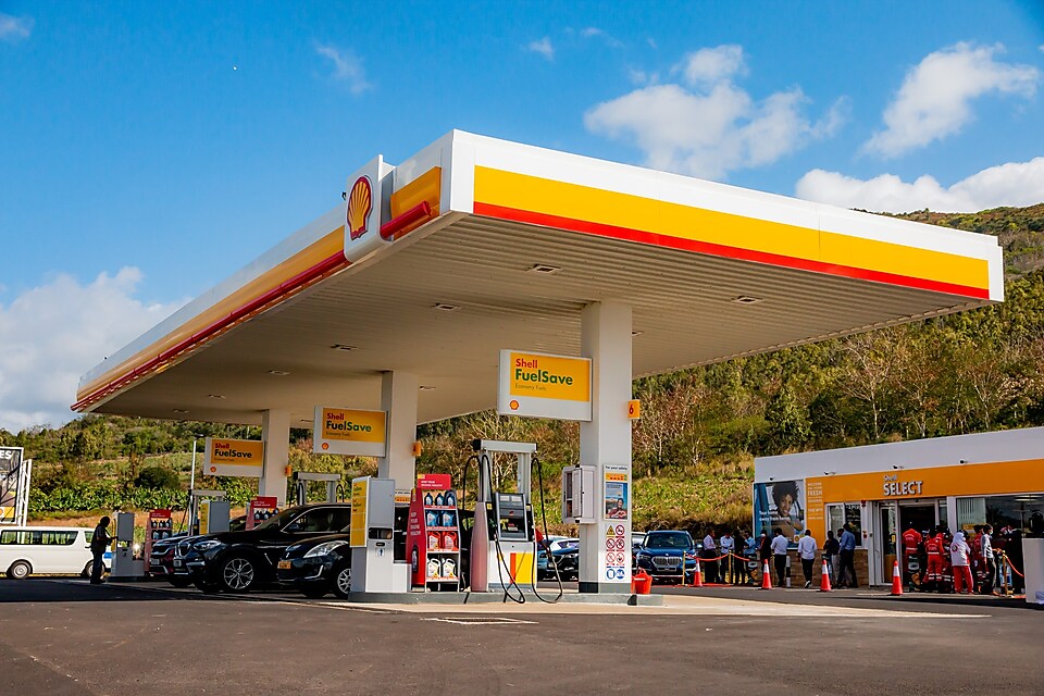 La 51ème station d'essence de Shell sur l'autoroute de Terre Rouge/ Verdun