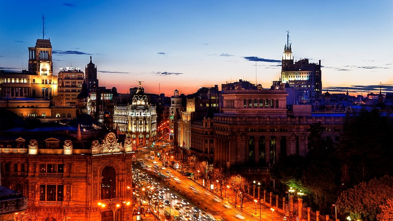 madrid city roads and street lights