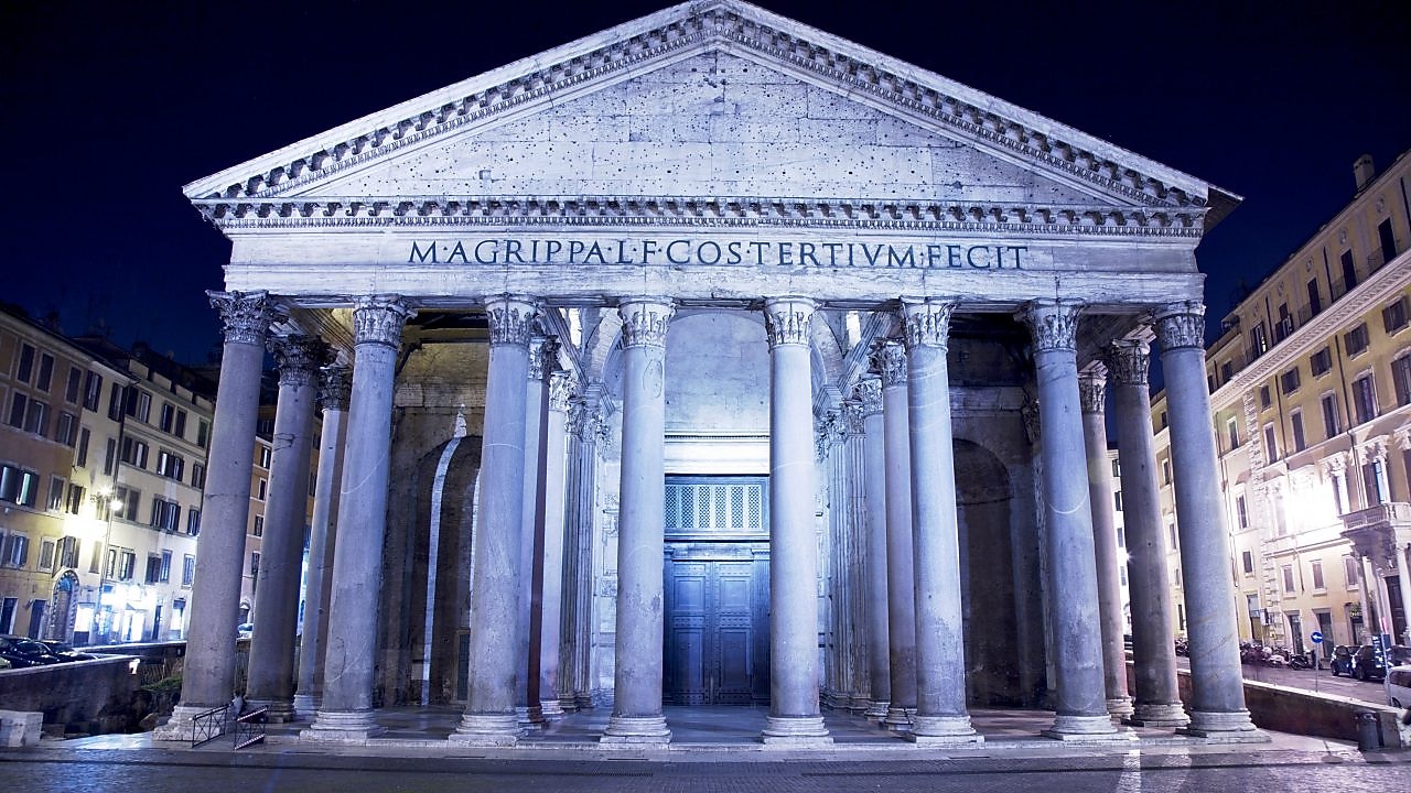 Ruins of a building in Rome city at night