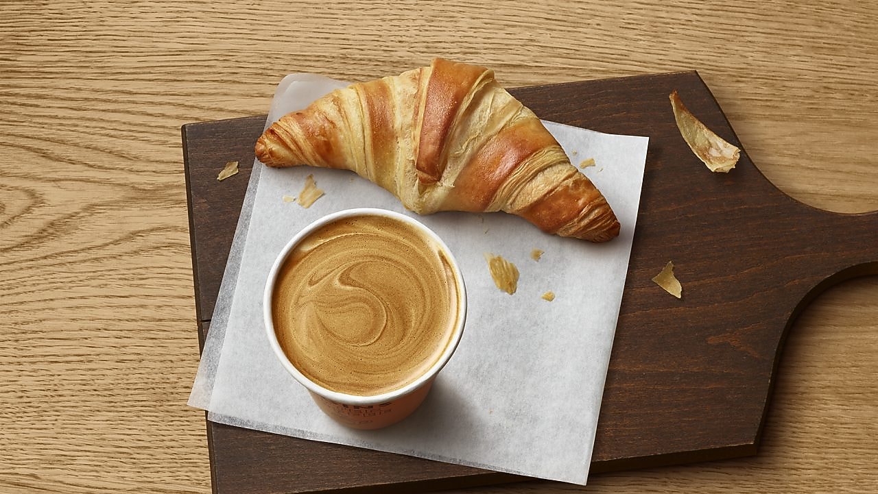 coffee & croissant