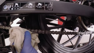 How to lubricate a motorcycle chain