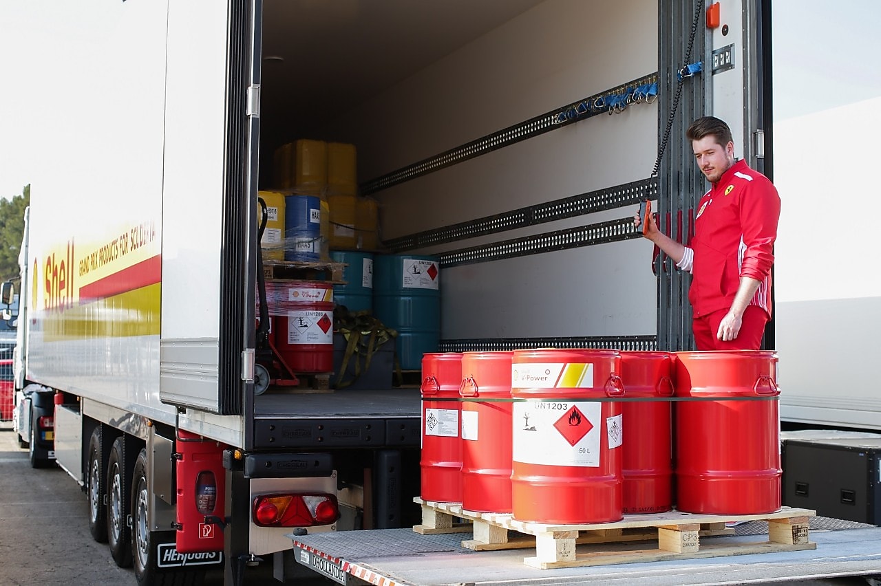 shell lorry with v-power products